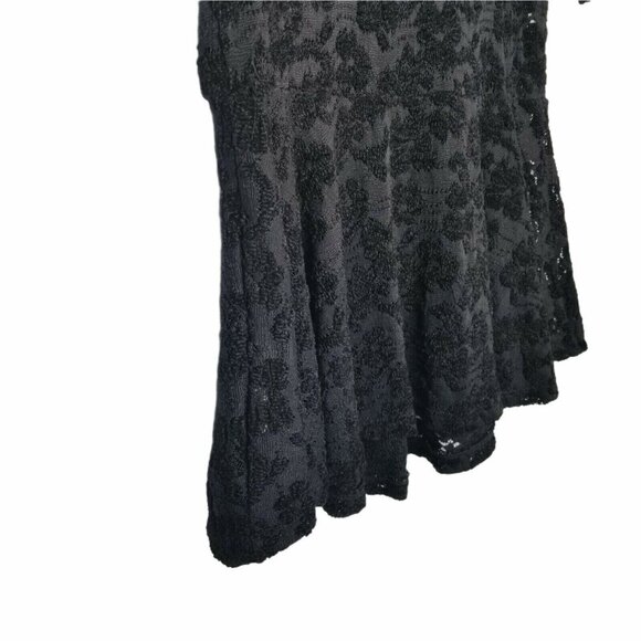 Free People Chenille Top Size Small Black Lace Peplum‎ Top Scoop Neck On Back - Picture 9 of 9